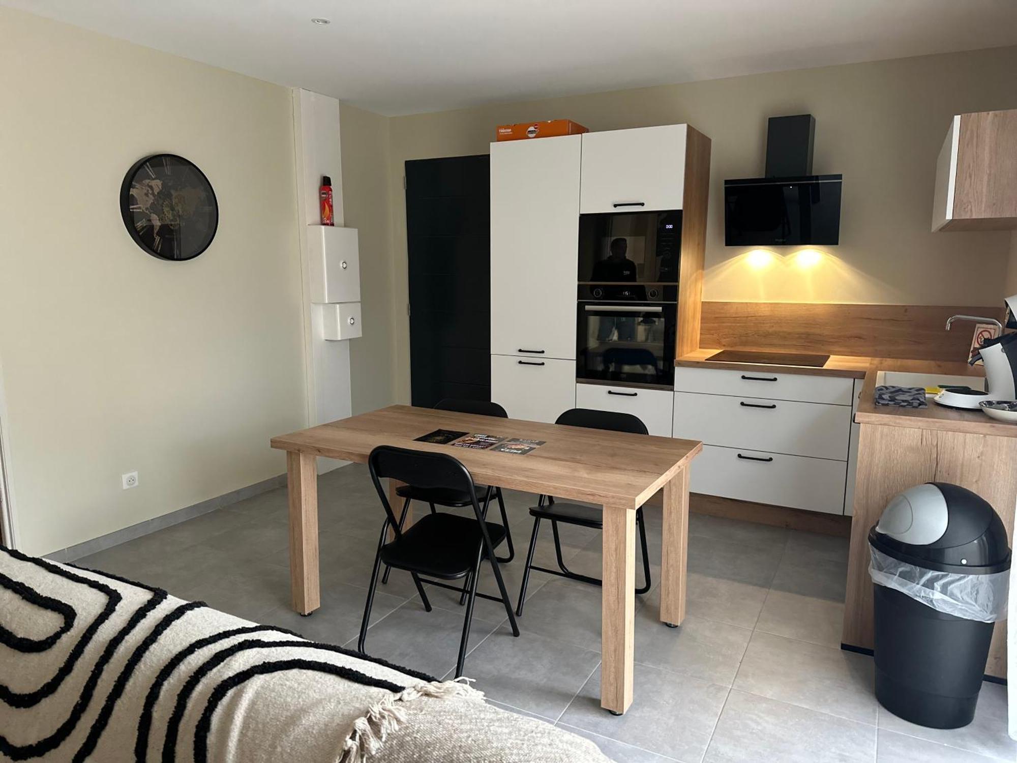 Maison T3 Dans Un Village Calme Saint-Mitre-les-Remparts Exterior foto