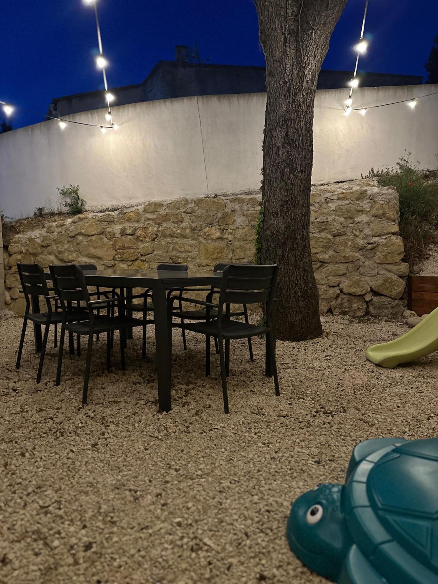 Maison T3 Dans Un Village Calme Saint-Mitre-les-Remparts Exterior foto