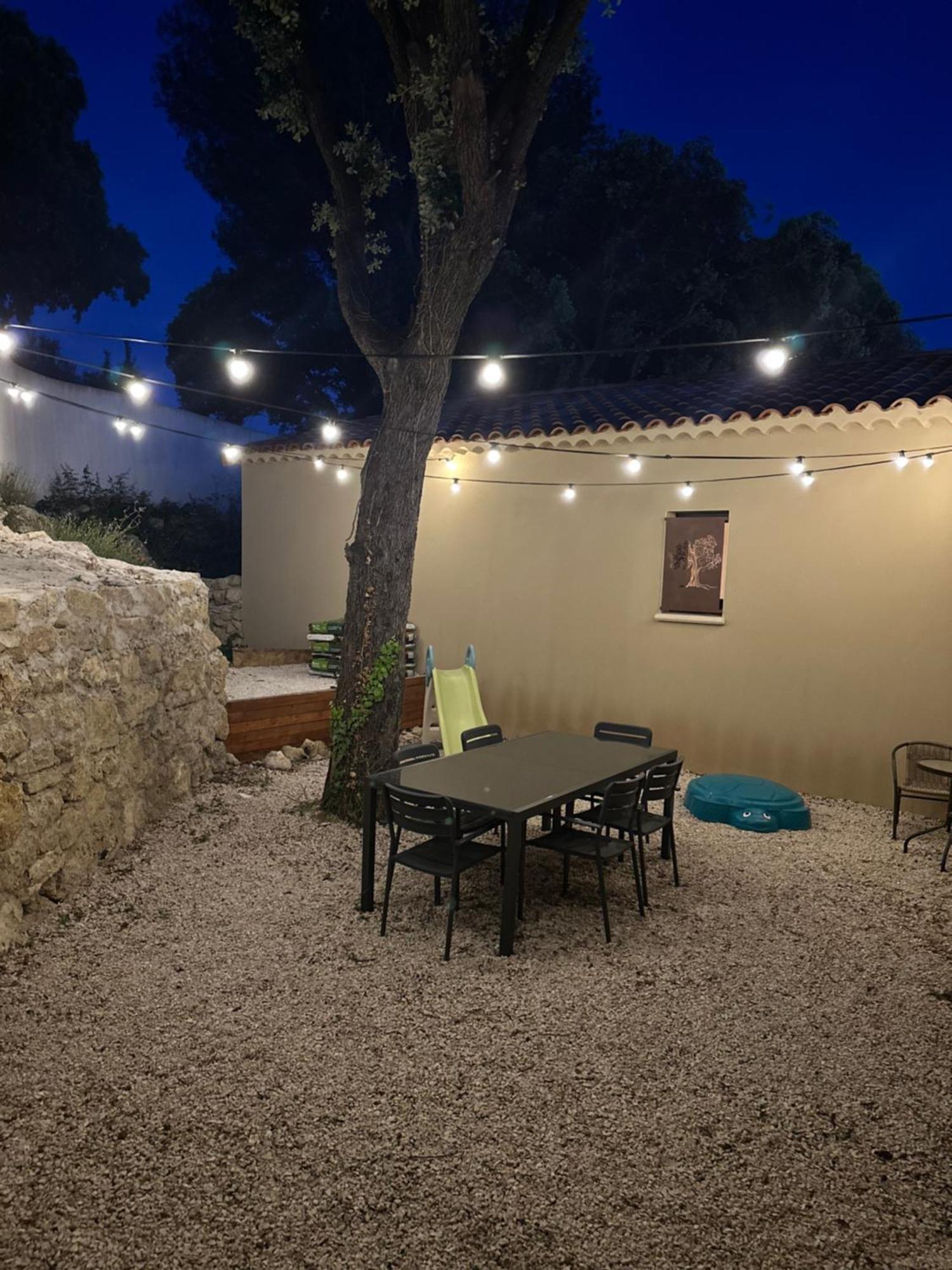 Maison T3 Dans Un Village Calme Saint-Mitre-les-Remparts Exterior foto