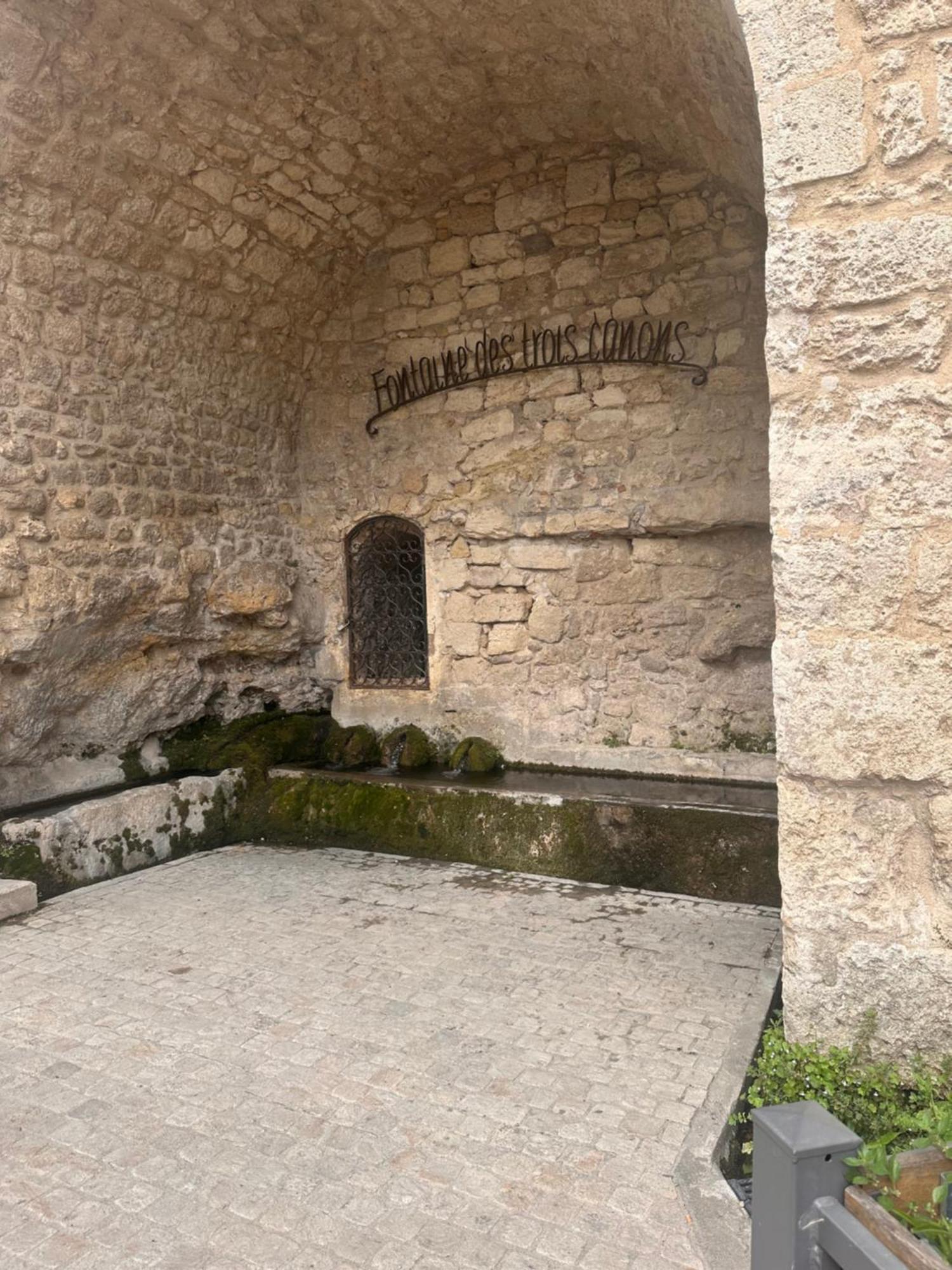 Maison T3 Dans Un Village Calme Saint-Mitre-les-Remparts Exterior foto